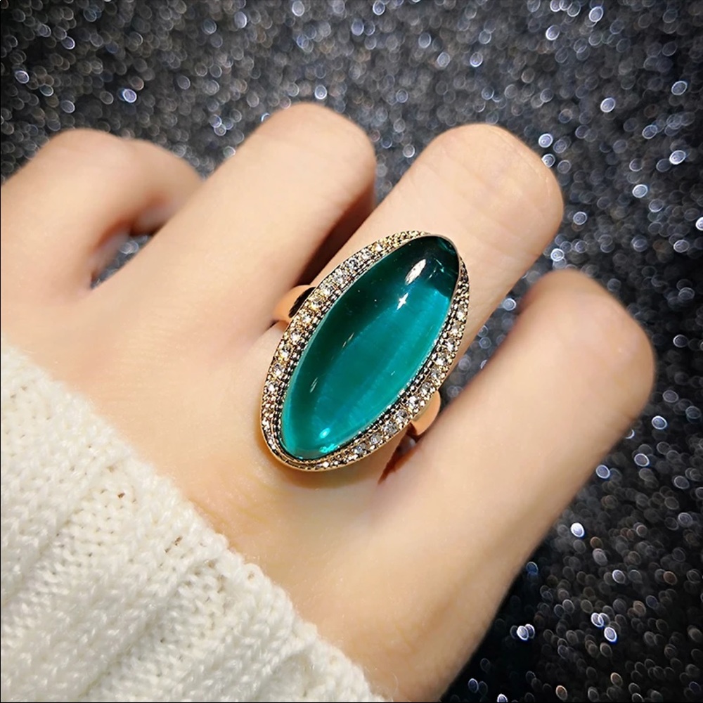 18k rose gold green Austrian gemstone ring women’s - Picture 2 of 7